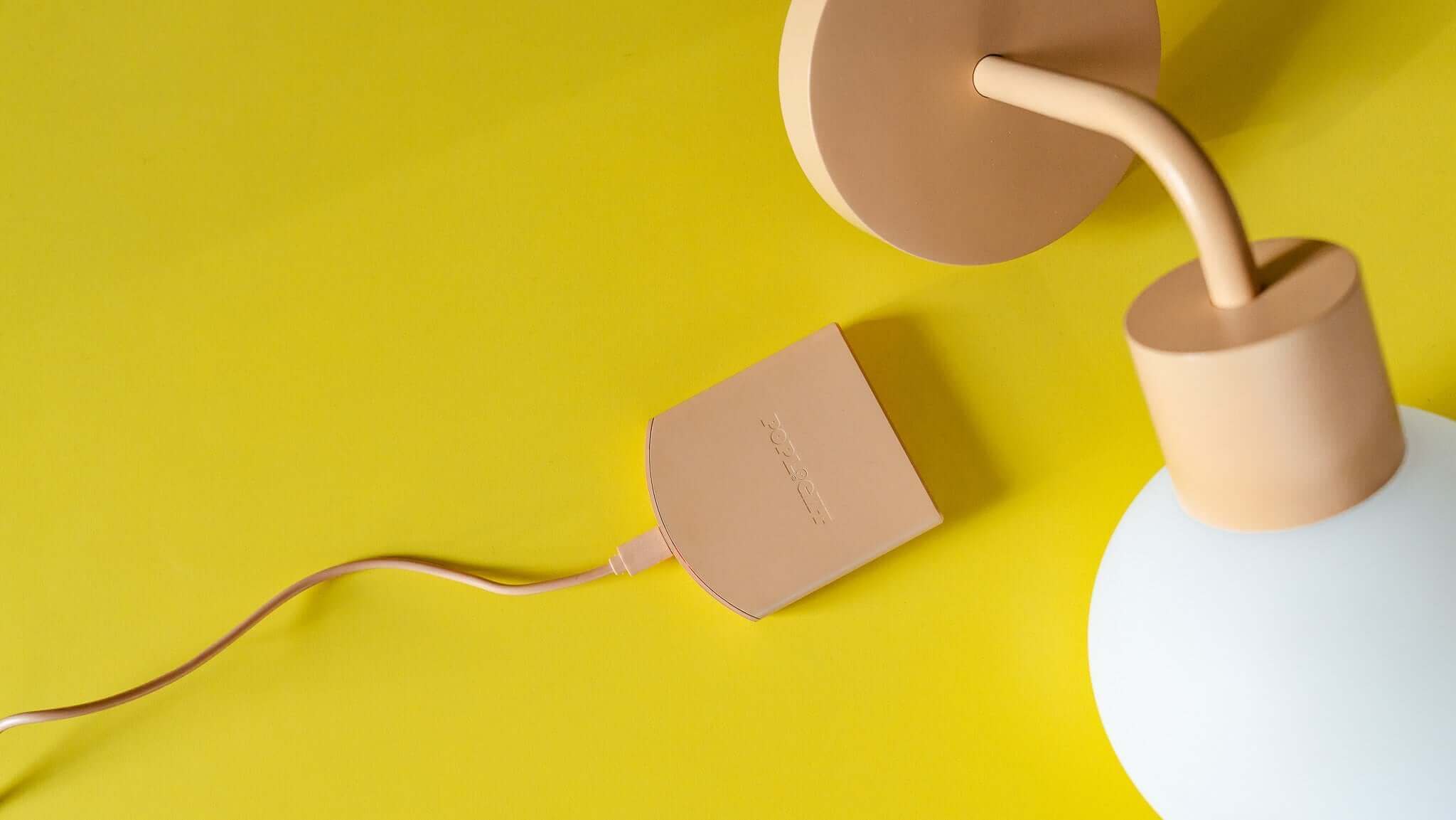 Rechargeable wall sconce with battery pack for home upgrade