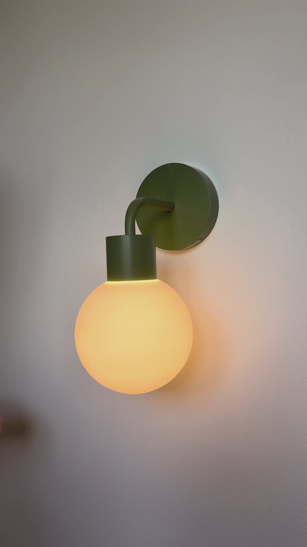 Sage screen rechargeable wall sconce removal, no damage, no tools 